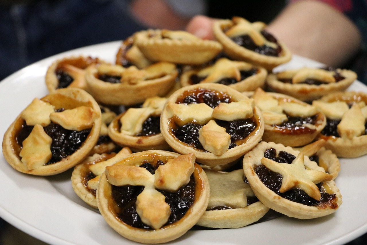 mince pies - re What I love about british culture: mince pies and mulled wine - Belonging Across Cultures by Yang-May Ooi